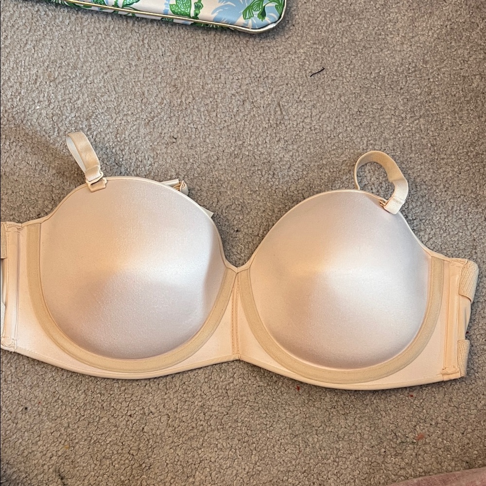 PINK Victoria's Secret Cream Bra - Picture 2 of 7